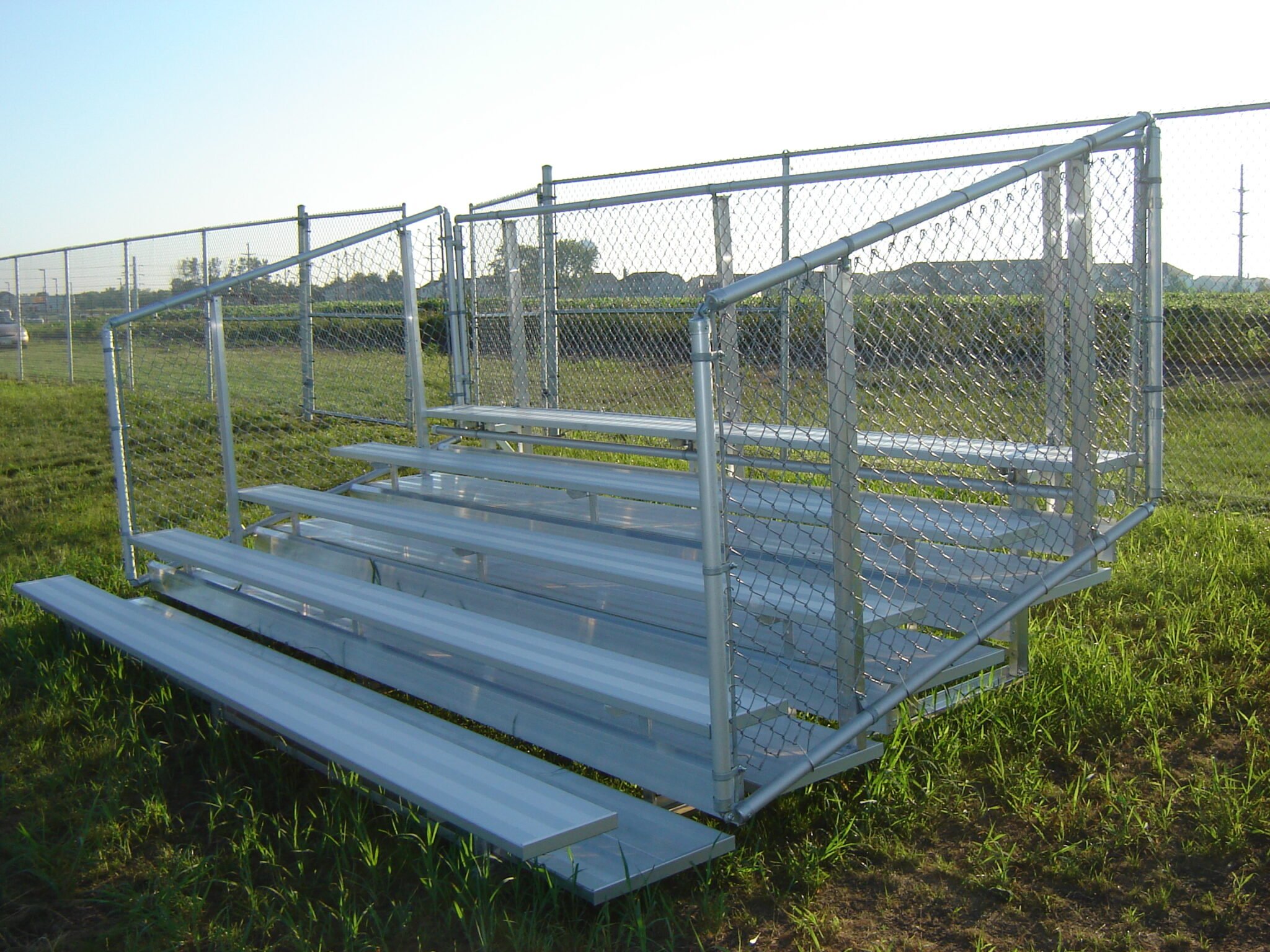 Non-Elevated Bleachers | American Aluminum Seating Inc.